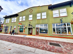 The Pirate Haus Inn